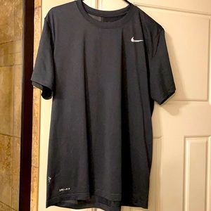 Nike Dri-Fit men’s shirt. Gray.